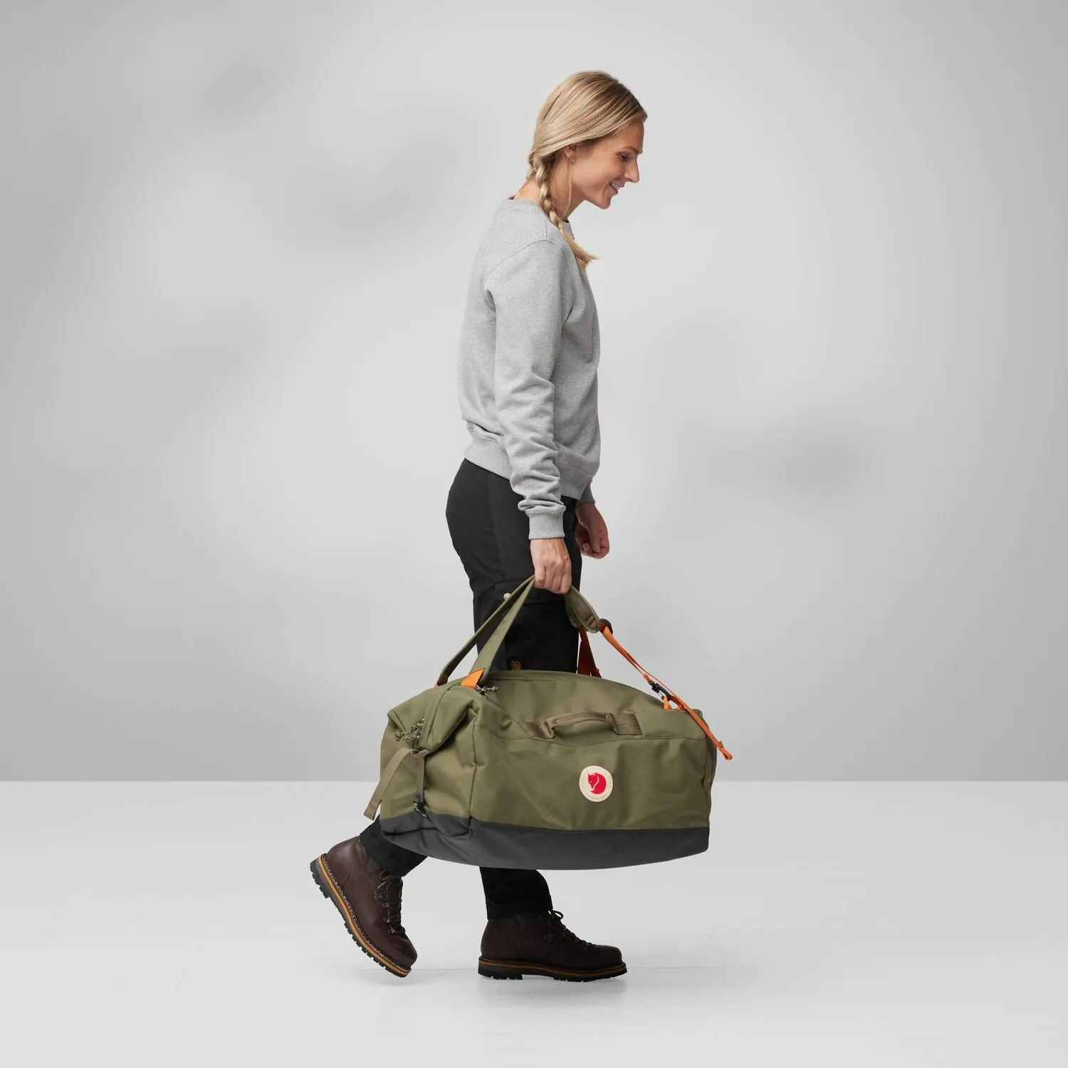 Fjällräven Färden Duffel 50 Coal Black | Buy Fjällräven Färden Duffel 50 Coal Black here | Outnorth