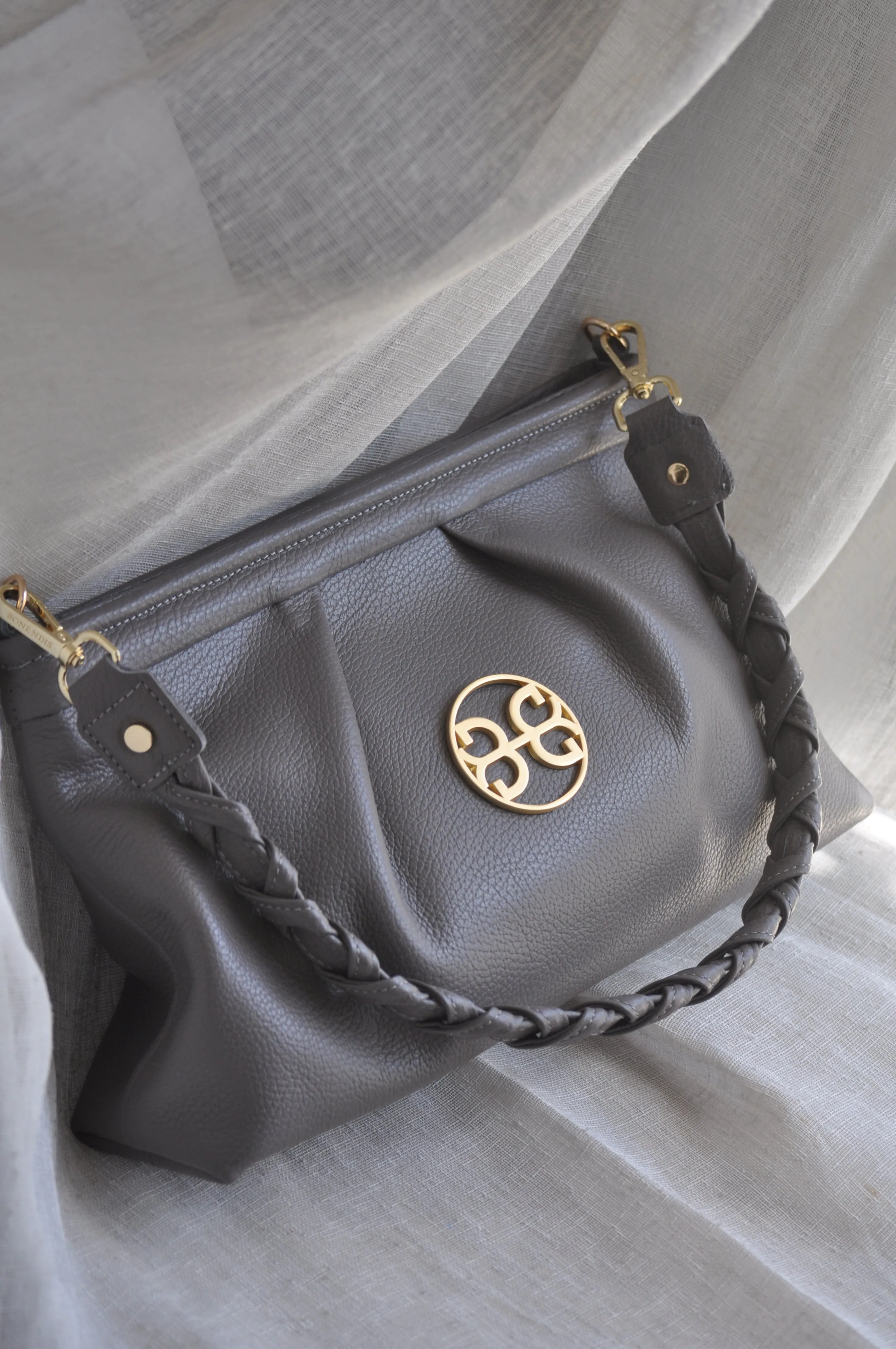 Kiss Large Leather Pouch - Ash